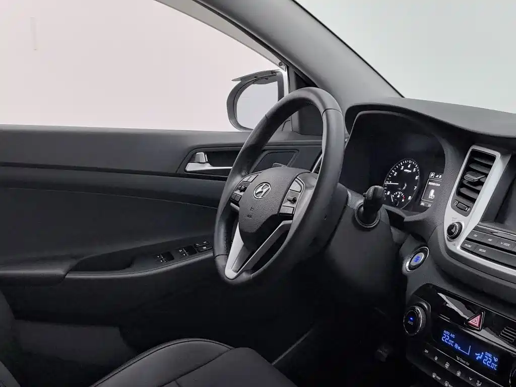 Hyundai Tucson 2016 2015 1.6T Dual Clutch 2WD Smart