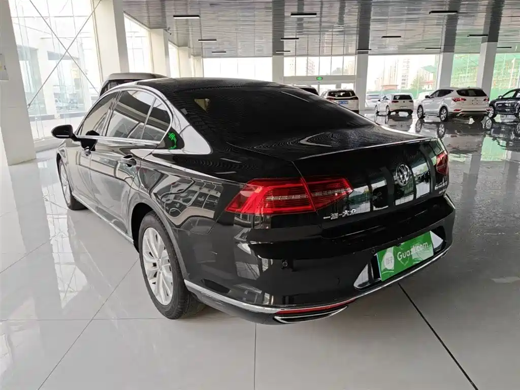 Volkswagen Magotan 2018 330TSI DSG Luxury фото 5