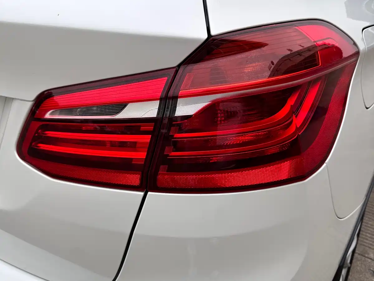 BMW 2 Series Touring 2016 2016 218i Fashion Model