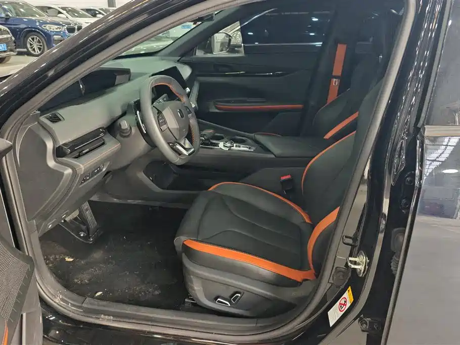CHANGAN UNI-V