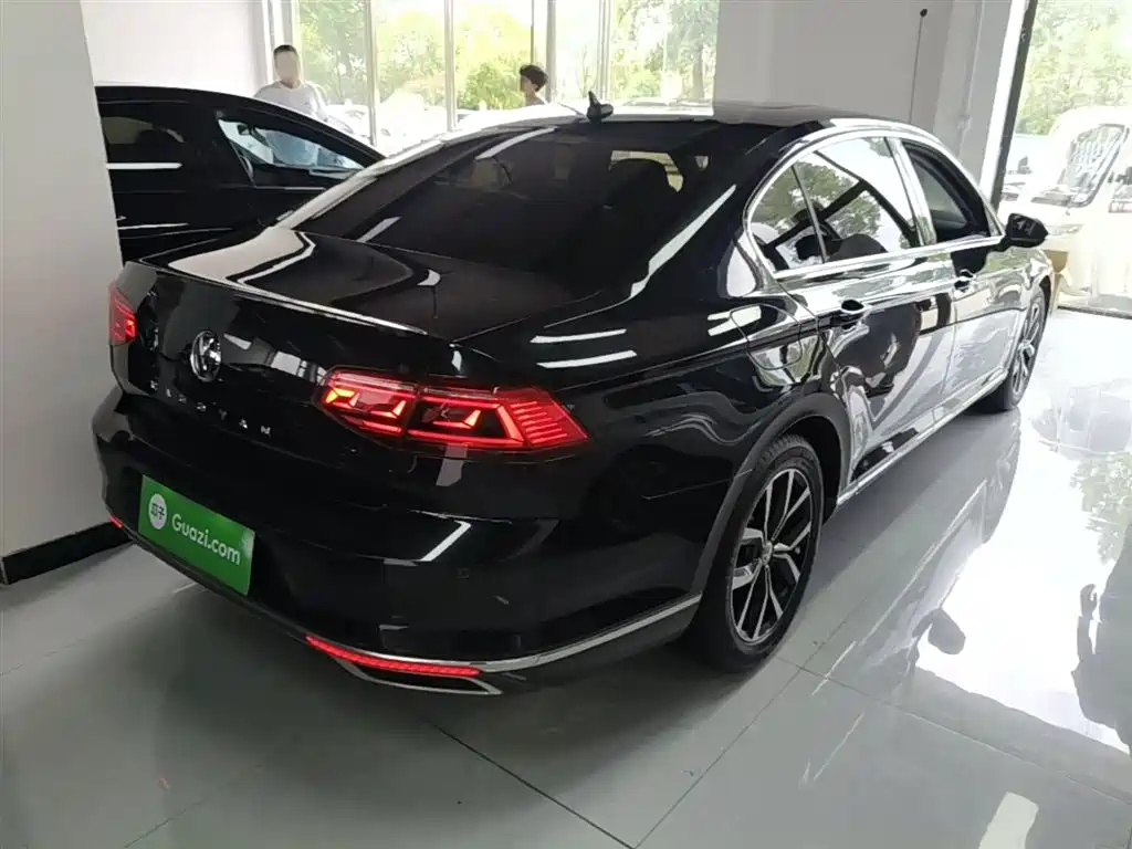 Volkswagen Magotan 2020 330TSI DSG Leading фото 7