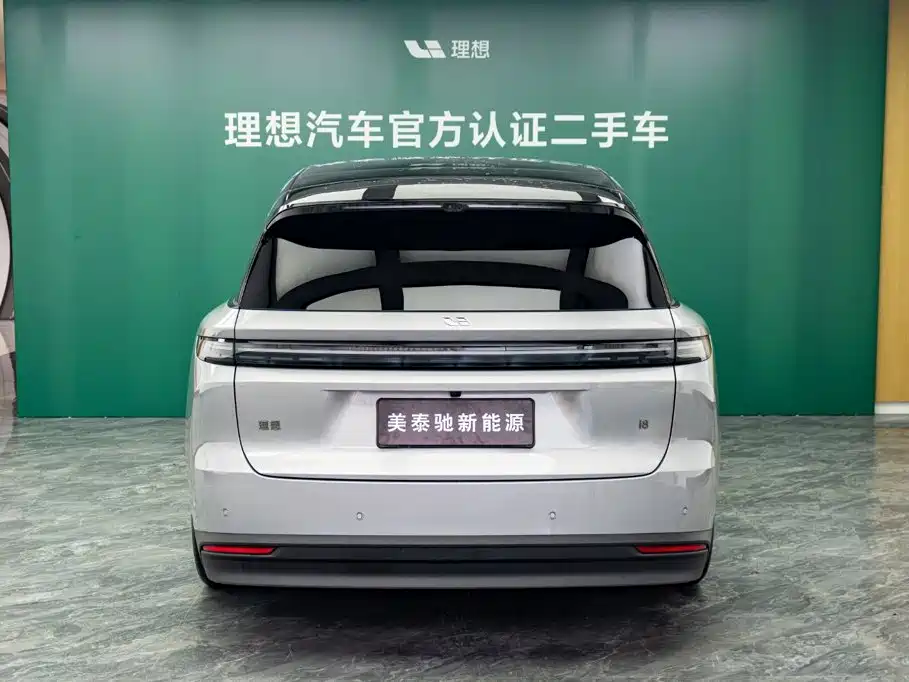 Li Auto Li i8 2026 2025 Standard Edition