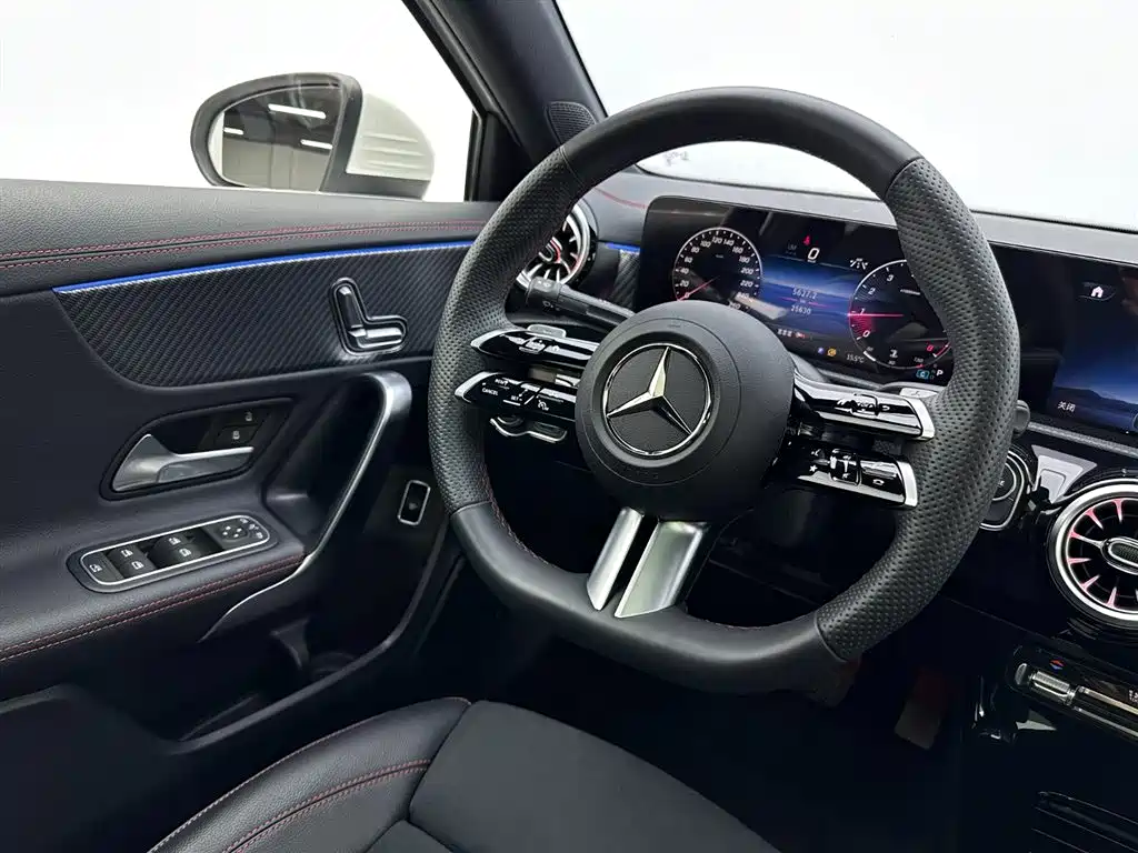 MERCEDES-BENZ CLASS A