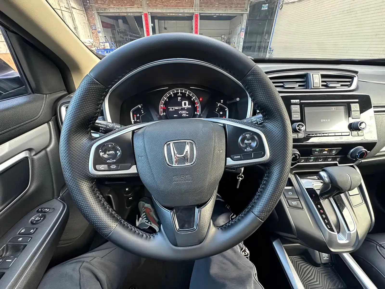 Фото 10 - Honda CR-V
