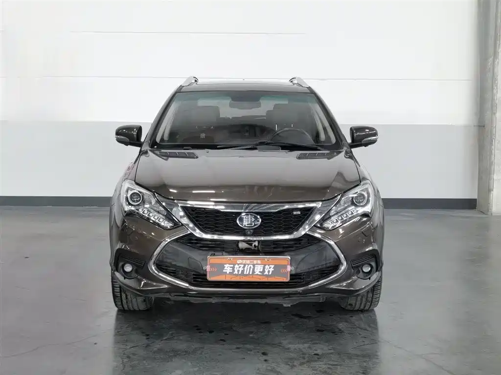 BYD Tang New Energy 2017 2.0T Tang 100 фото 3