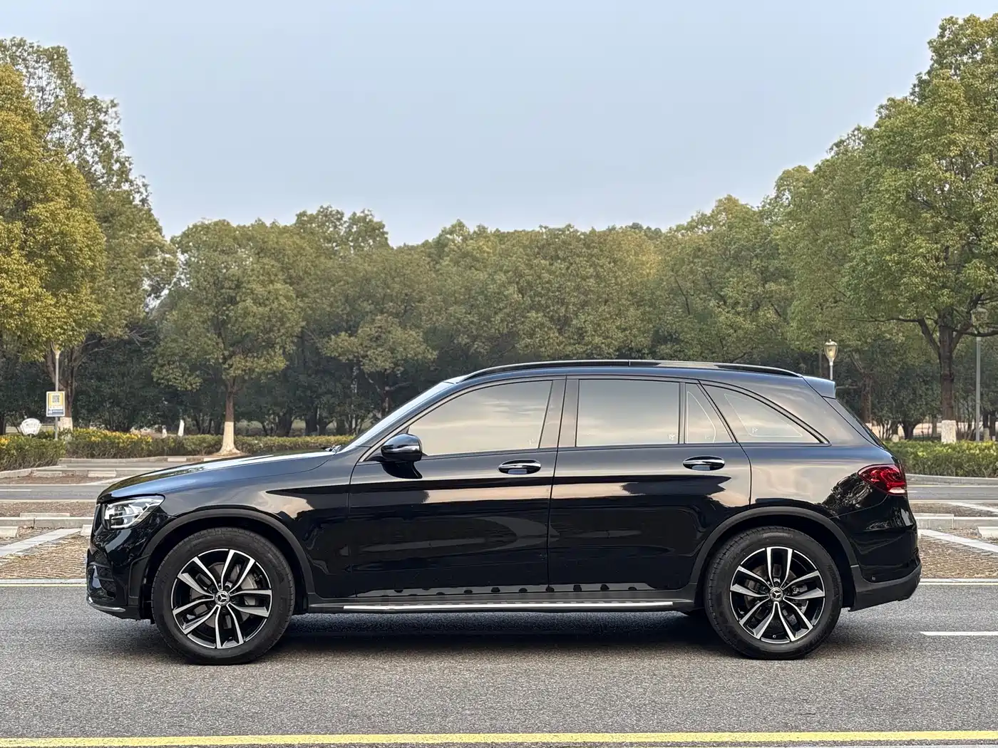 Mercedes-Benz GLC 2021 GLC 260 L 4MATIC Luxury фото 4