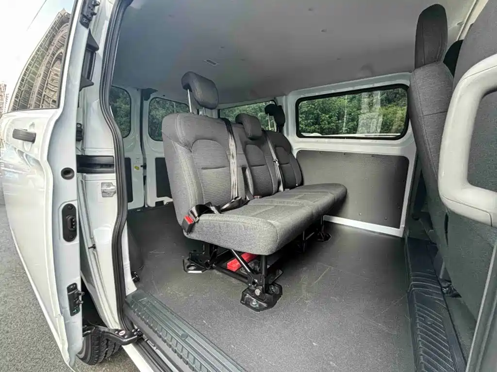 Ford Transit 2023 2023 Model 2.0T Diesel Automatic Multi-purpose Commercial Vehicle Short Wheelbase Low Roof 5/6 Seater