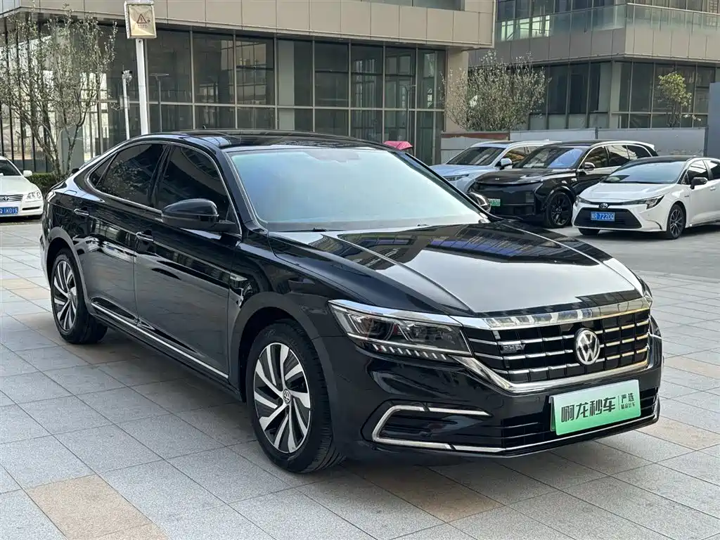 VOLKSWAGEN PASSAT NEW ENERGY