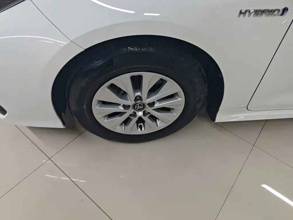 صورة 23 - Toyota Corolla