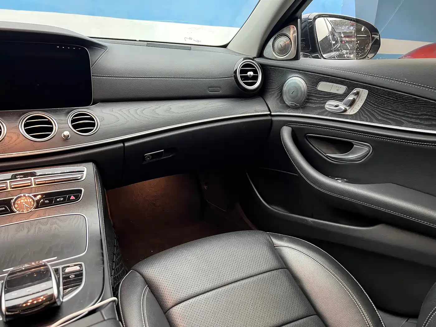 Mercedes-Benz E-Class 2018 E 300 L Sport Fashion фото 16