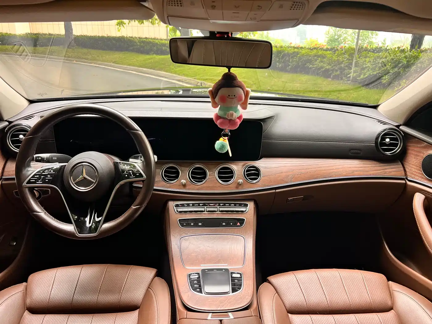 Mercedes-Benz E-Class 2022 E 260 L фото 6