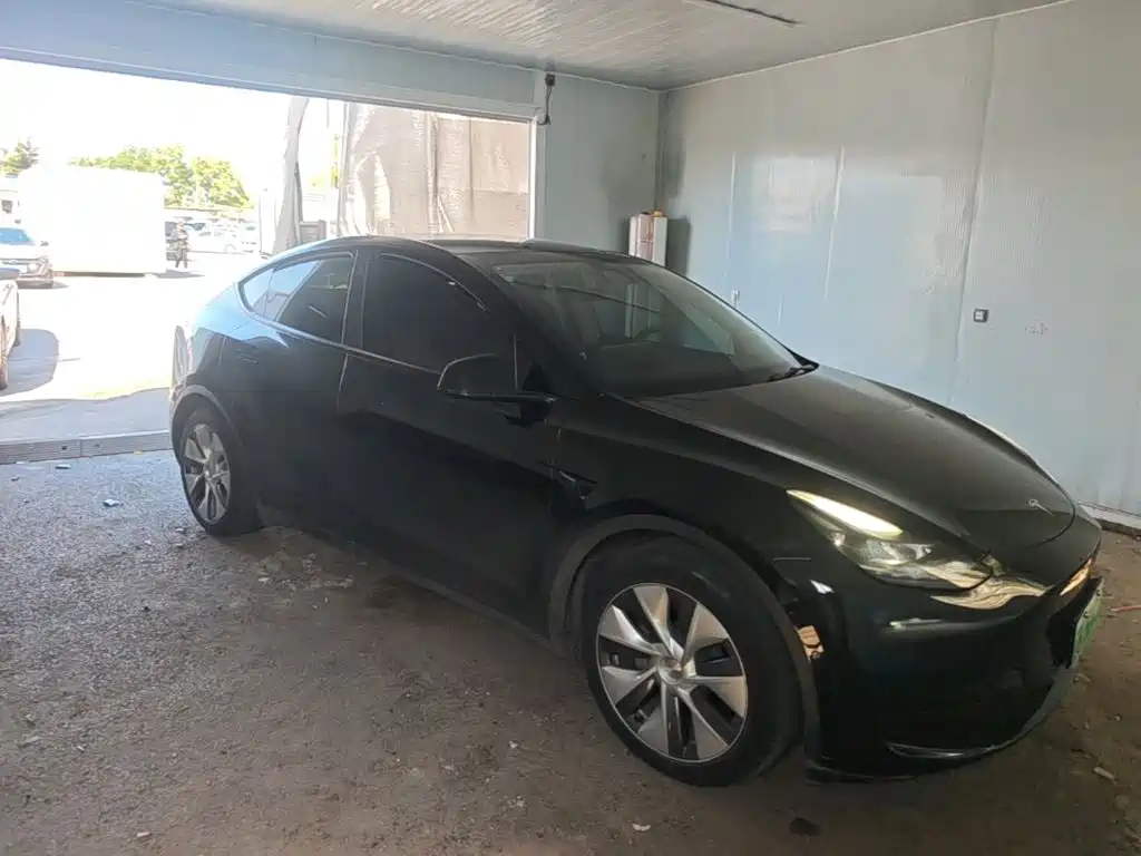 Фото 4 - Tesla Model Y