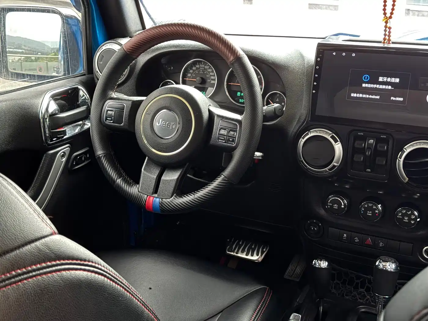 Photo 14 - Jeep Wrangler