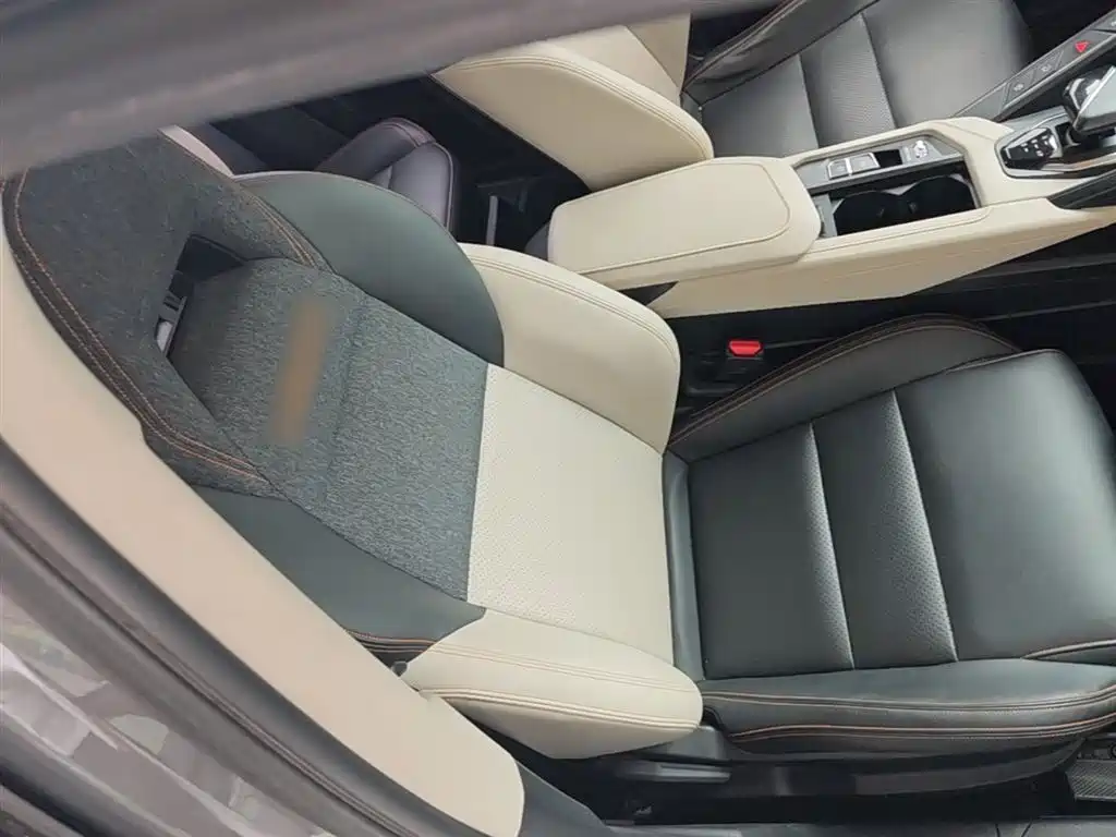 Lynk & Co 06 EM-P 2020 PHEV Plus фото 25