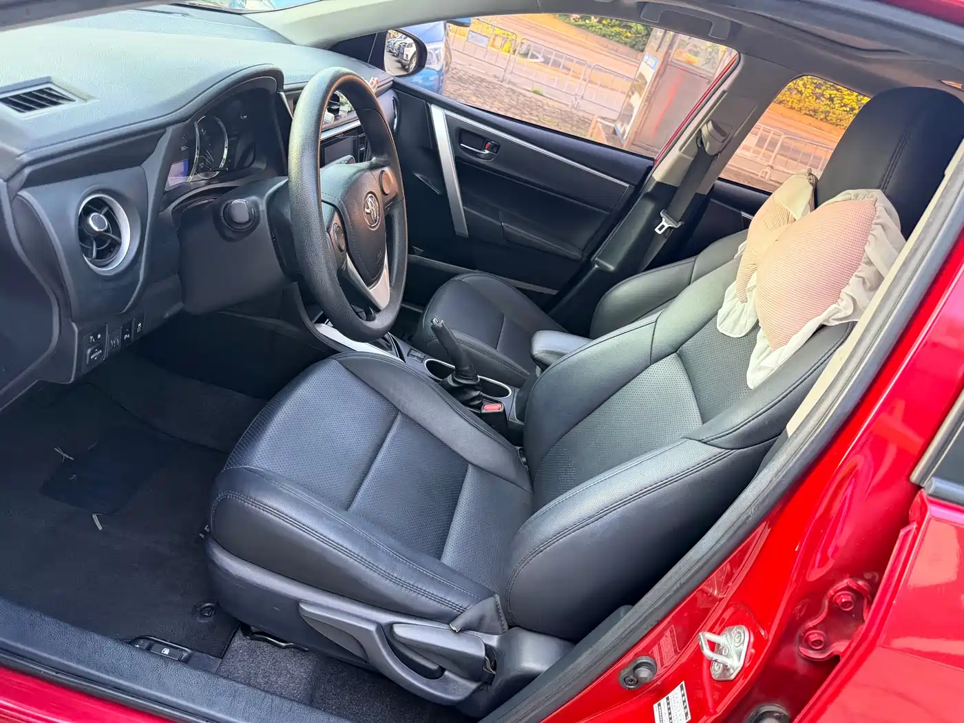 Toyota Levin 2017 Facelift 185T CVT Elite (China V) фото 9