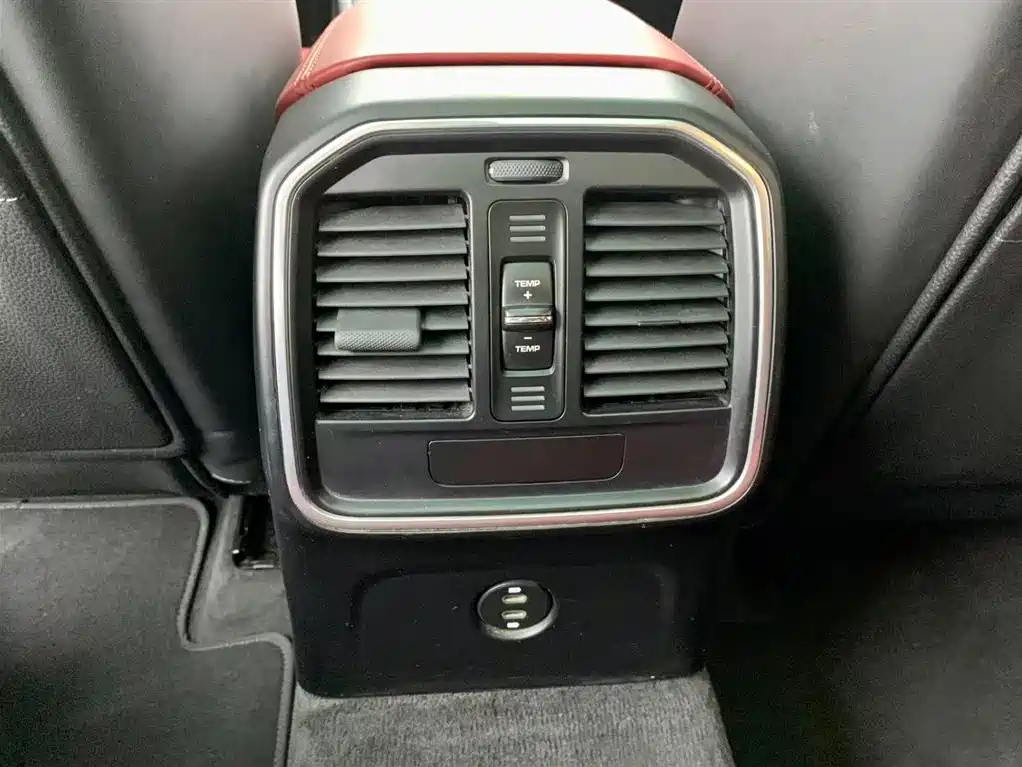 Porsche Macan 2020 Macan 2.0T фото 28