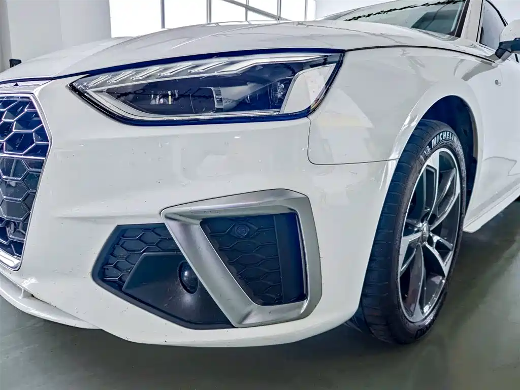 Audi A4L 2020 40 TFSI Fashion Dynamic Edition фото 6