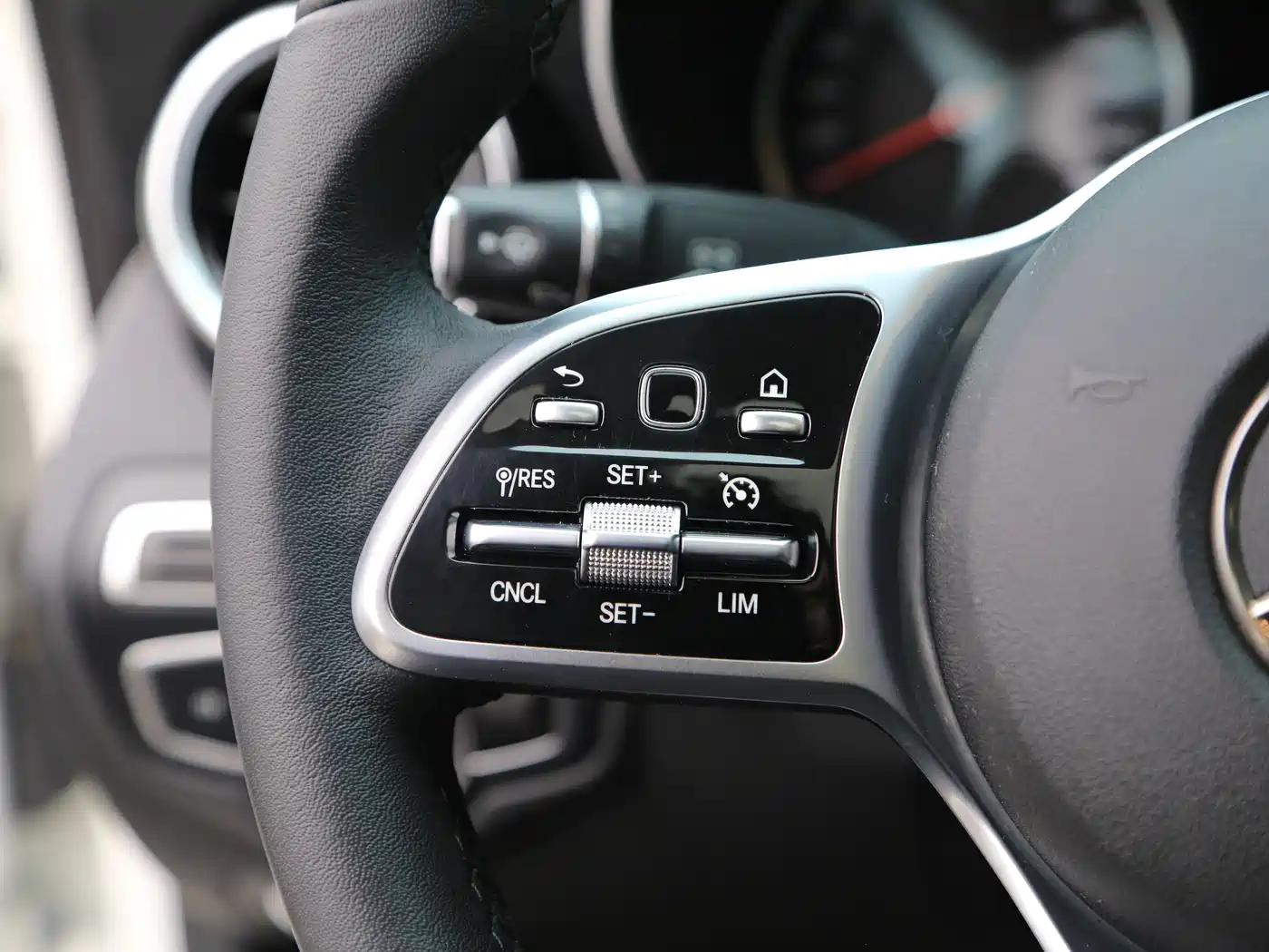 Mercedes-Benz C-Class 2019 C 180 L Fashion Sport Edition фото 16