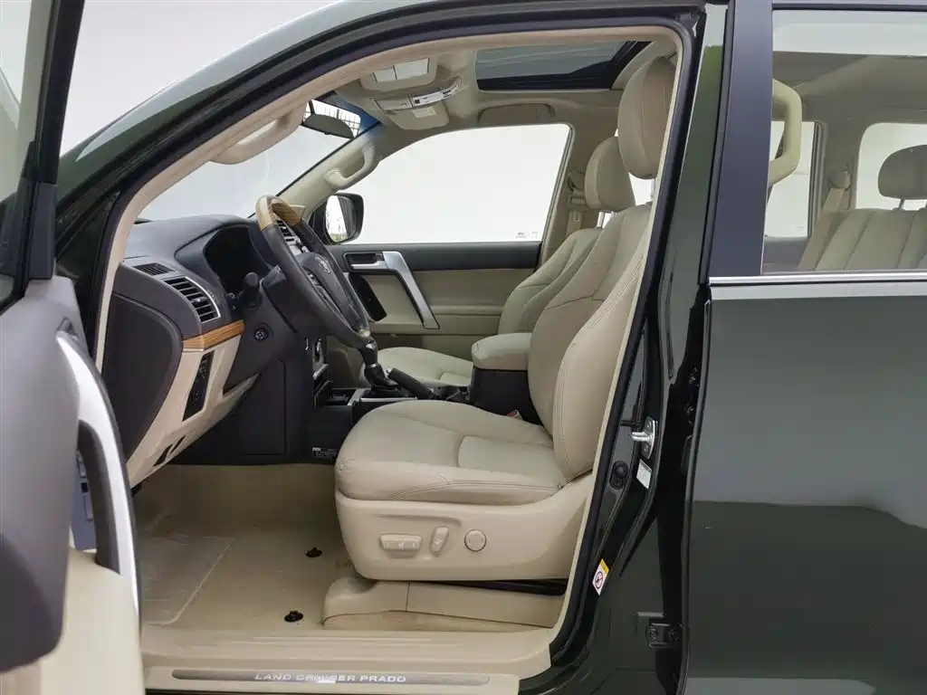 Toyota Prado 2018 3.5L Auto VX NAVI фото 10