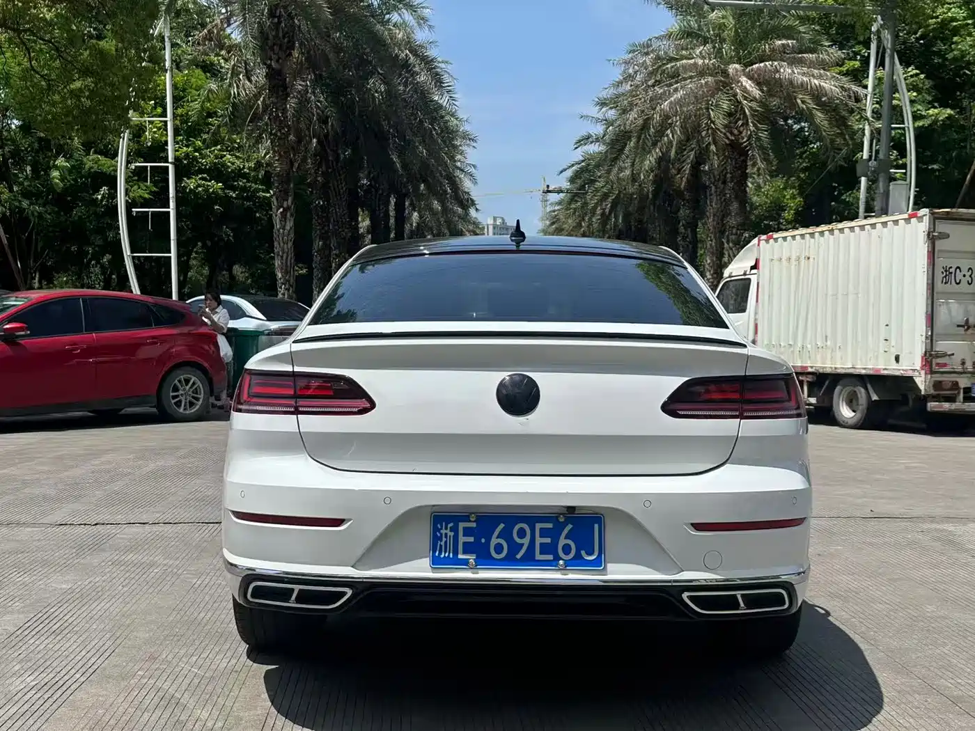 Volkswagen FAW-Volkswagen CC 2023 380TSI Eye-catching Edition фото 8