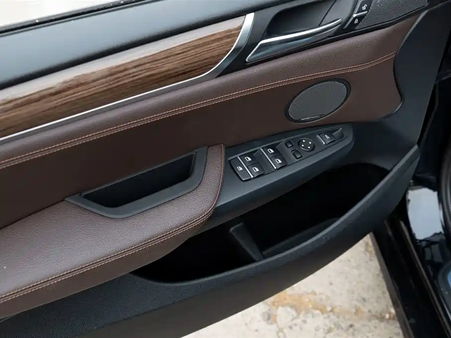 BMW X3 (Import) 2014 xDrive28i X Design Package фото 34