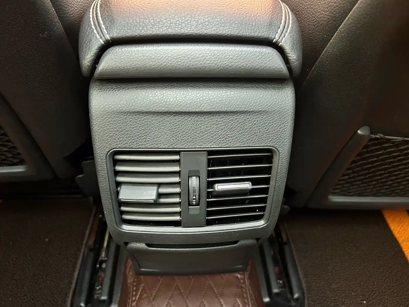 Mercedes-Benz GLA 2017 GLA 200 Dynamic фото 33