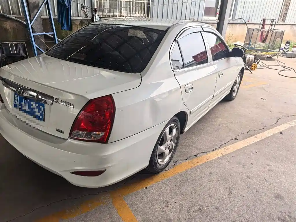 Hyundai Elantra 2011 1.6L Manual Comfort фото 3