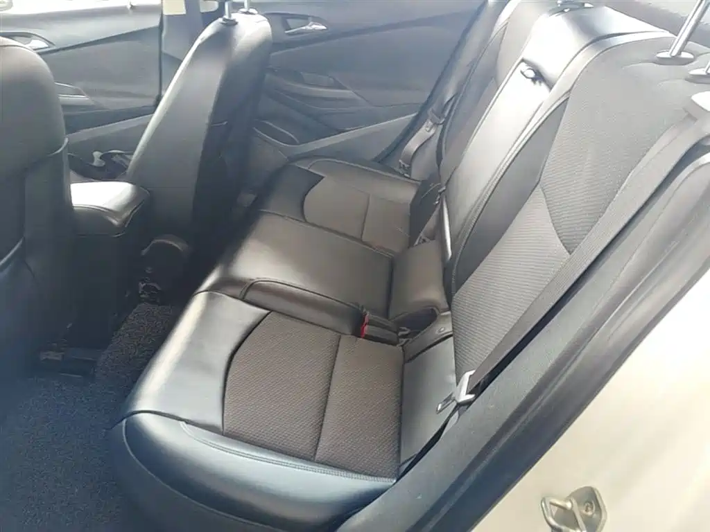 Chevrolet Cruze 2016 1.5L Automatic Luxury Edition фото 17