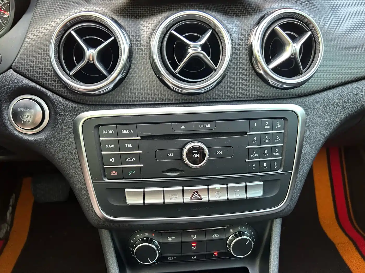 Mercedes-Benz GLA 2017 GLA 200 Dynamic фото 38