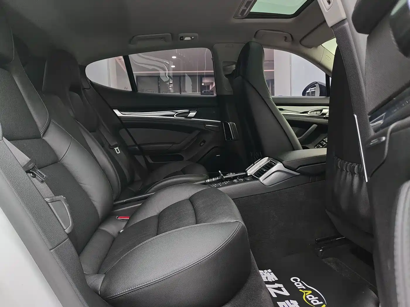 Porsche Panamera 2014 Panamera 3.0T фото 18
