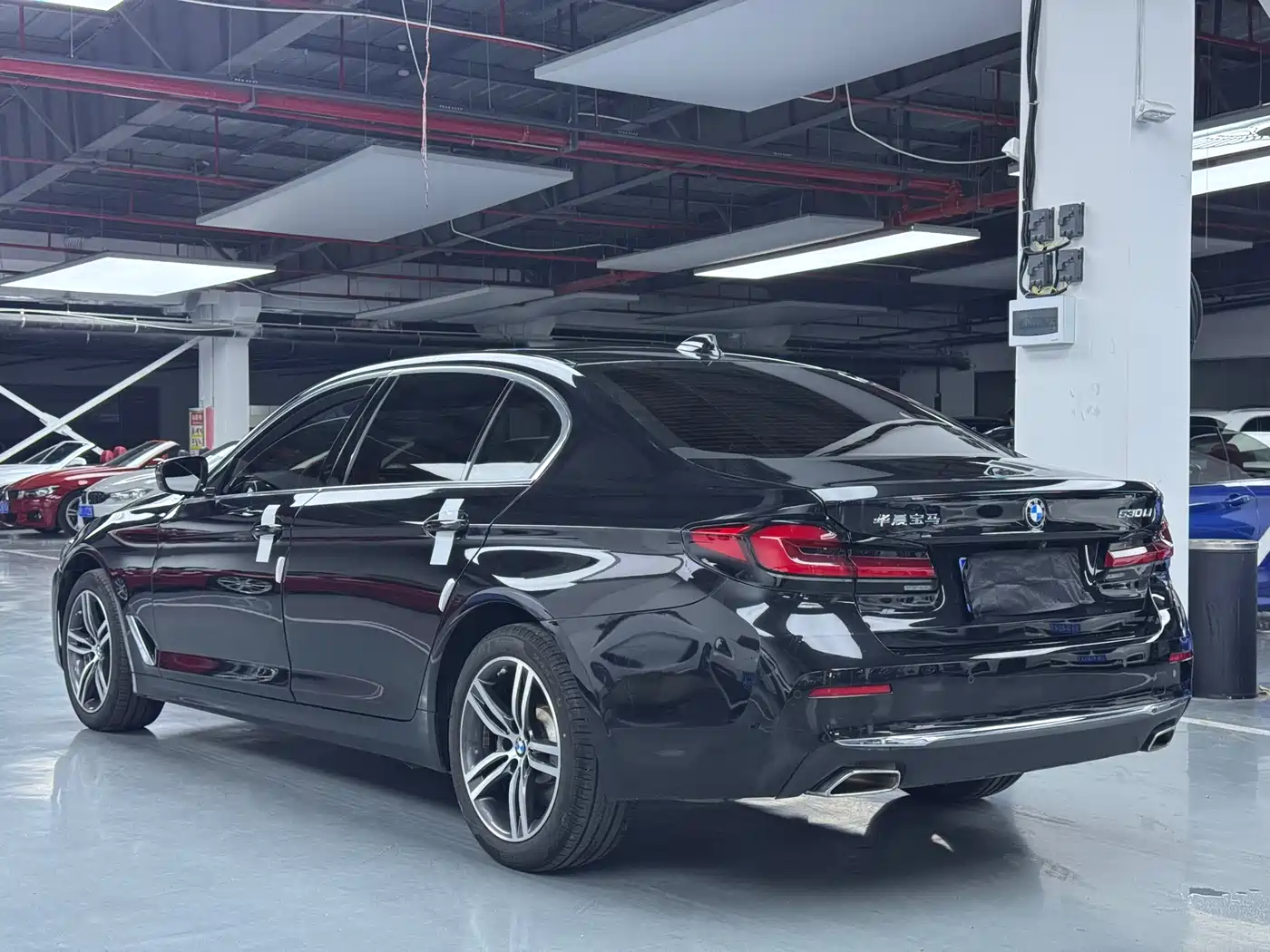 BMW 5 Series 2022 530Li Leading Luxury Package фото 21