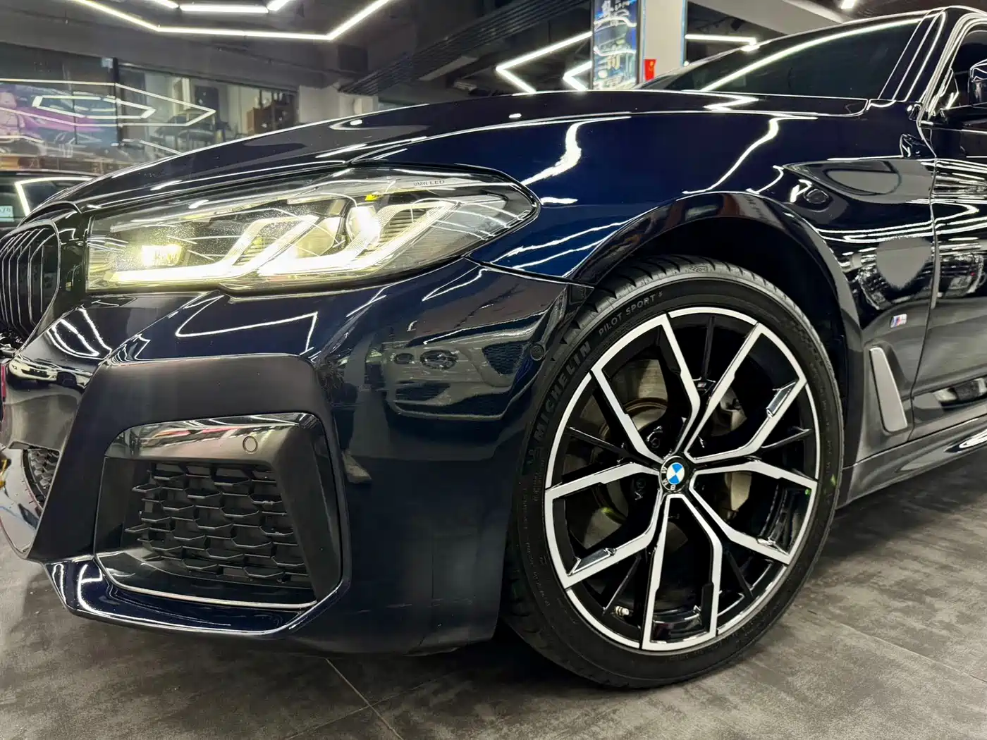 BMW 5 Series 2022 530Li Exclusive M Sport Package фото 20