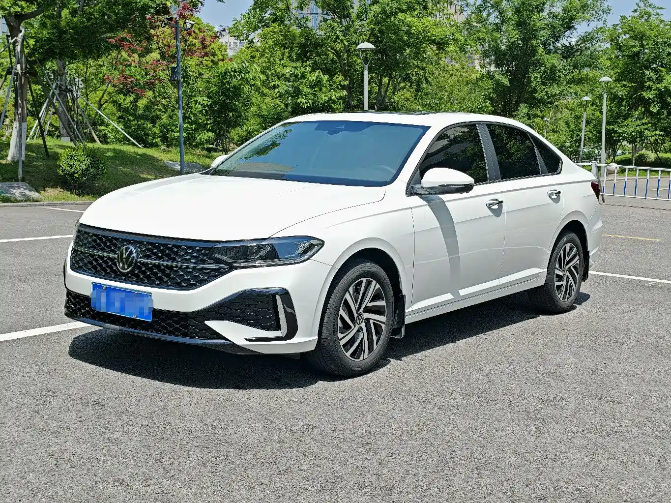 Volkswagen Lavida 2024 Model 1.5L Automatic Starlight 5 Million Edition