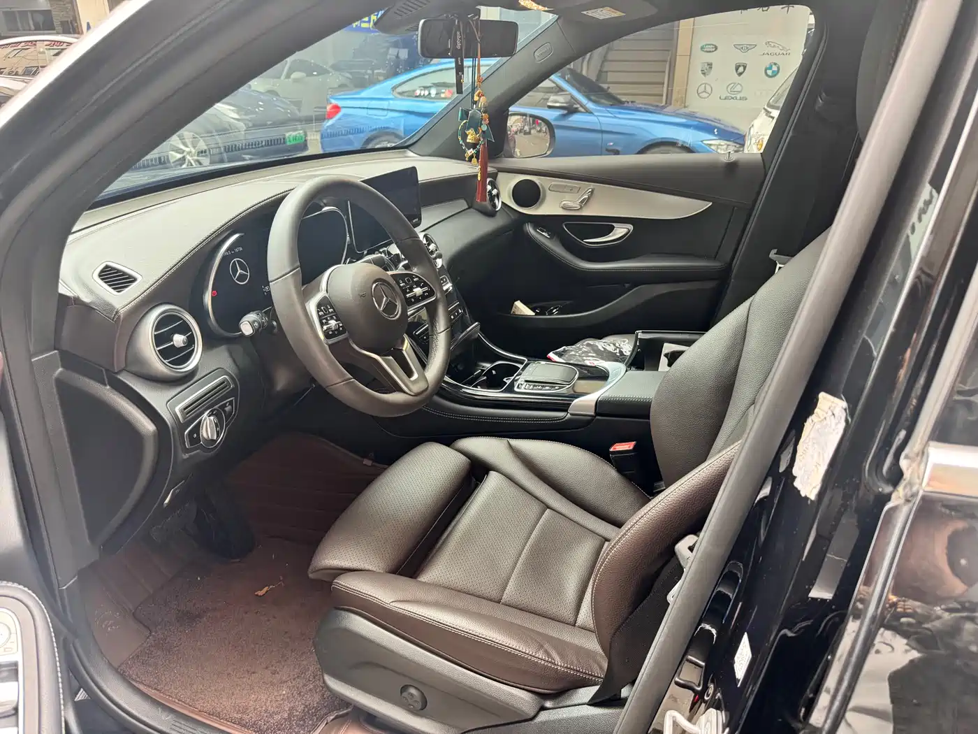 Mercedes-Benz GLC 2020 Facelift GLC 260 L 4MATIC Dynamic фото 3