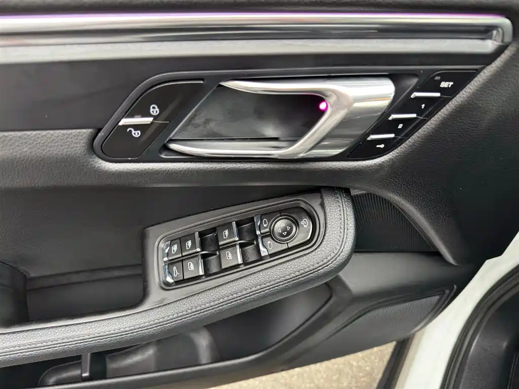 Porsche Macan 2014 Macan 2.0T фото 11
