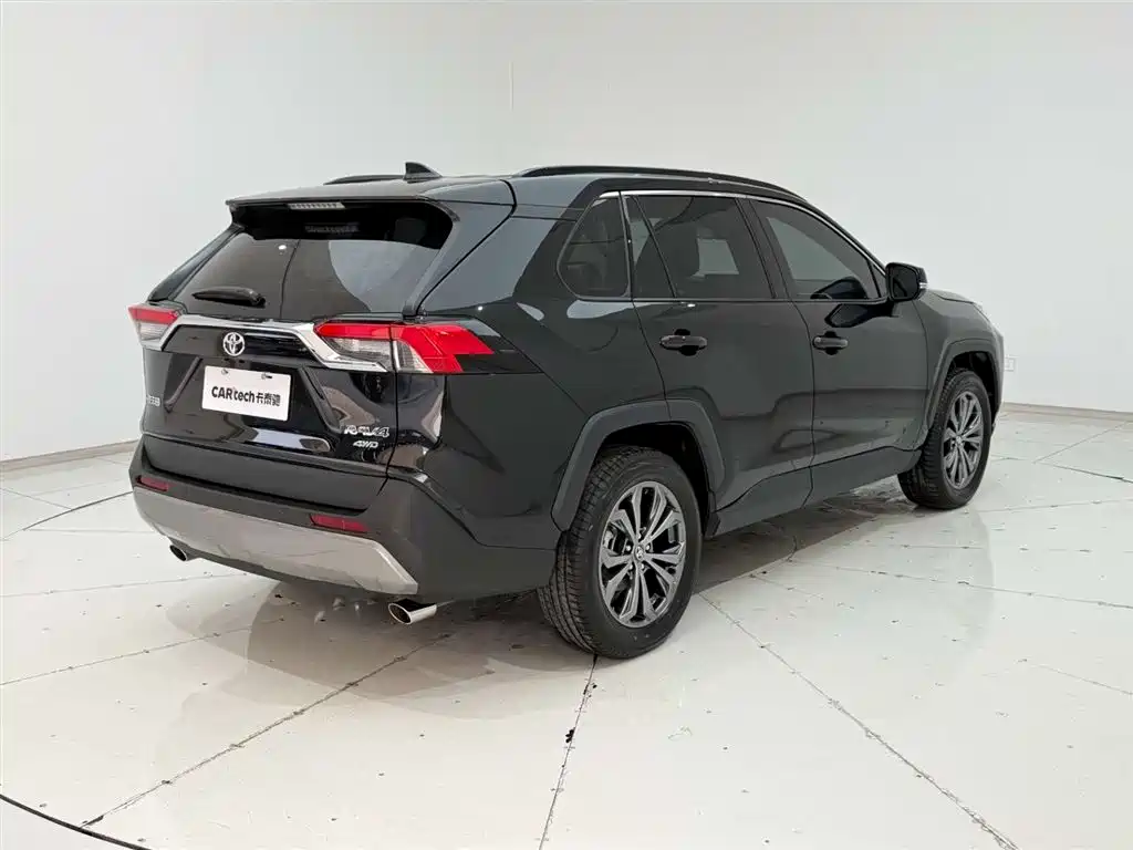 Toyota RAV4 Rongfang 2023 2.0L CVT FWD Style Plus Edition фото 8