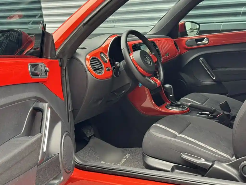 Volkswagen Beetle 2019 2018 180TSI Trend Joy Edition