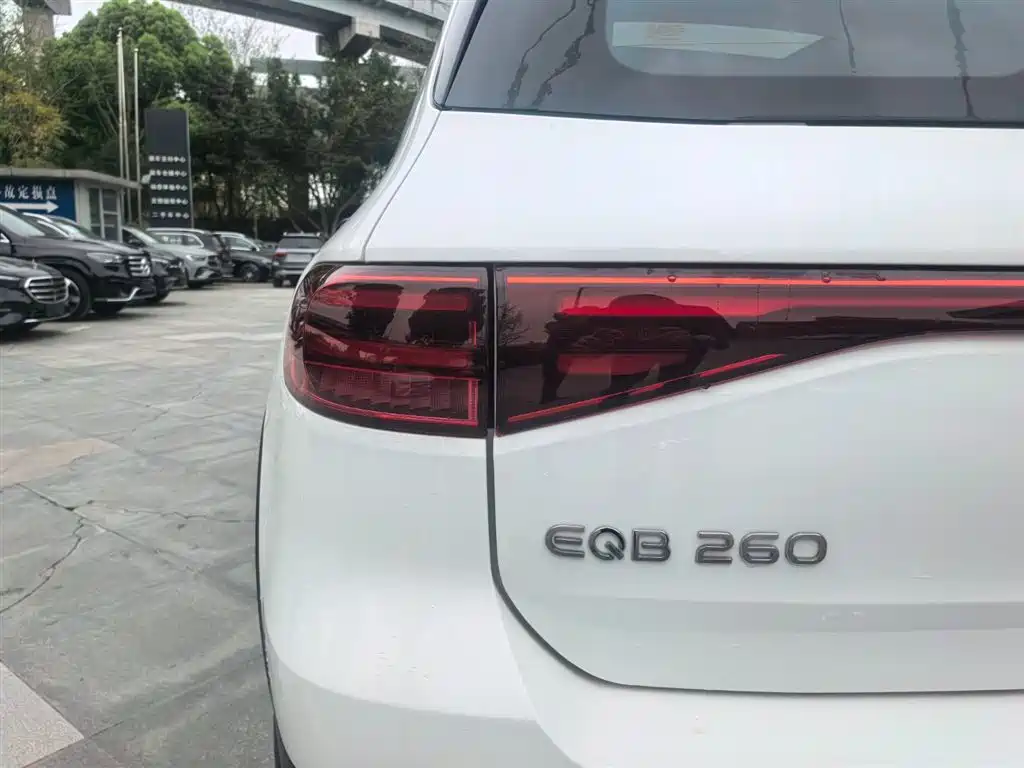 Mercedes-Benz EQB 2025 EQB 260 фото 10