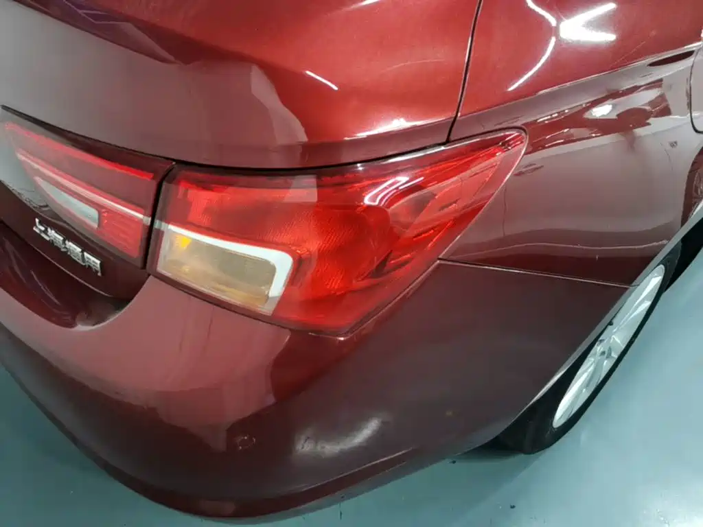 Photo 8 - Buick Verano