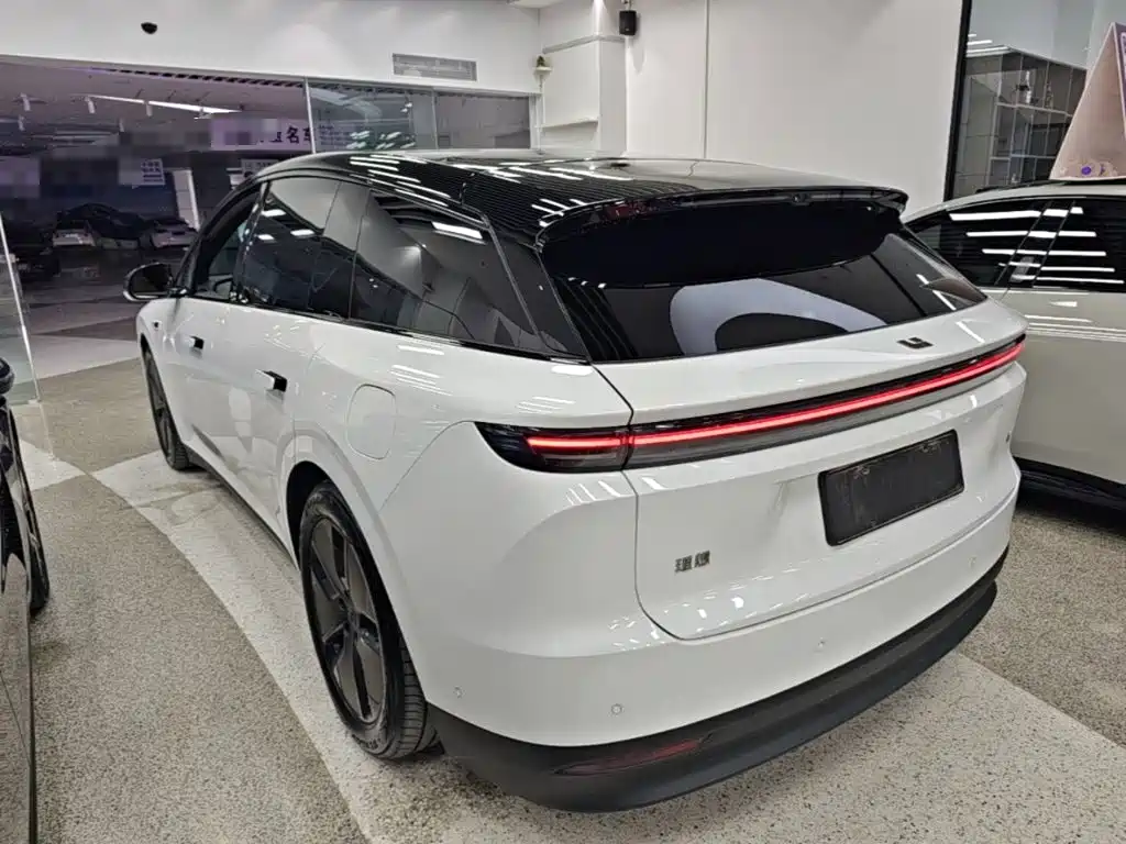 Li Auto i6 2026 2025 2WD Base Model