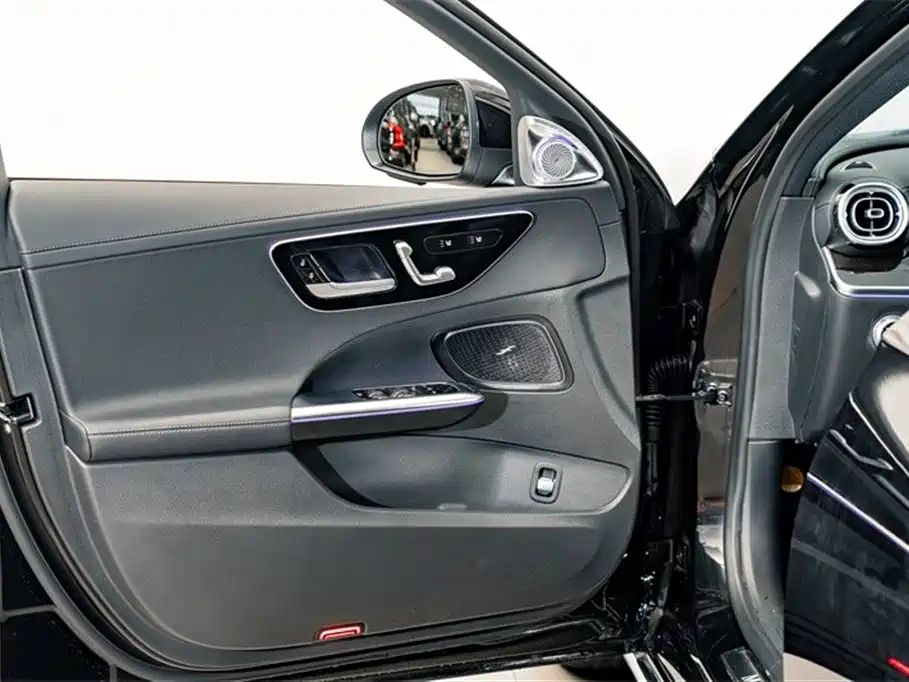 Mercedes-Benz C-Class 2025 Facelift C 260 L фото 17