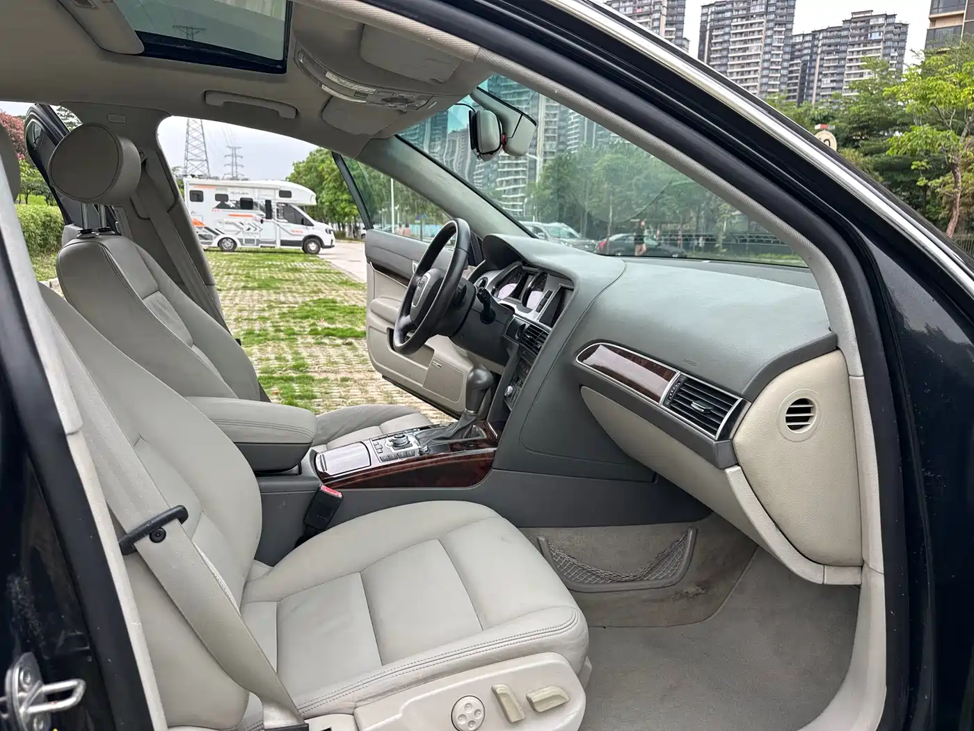 Audi A6L 2010 2.4L Comfort фото 12
