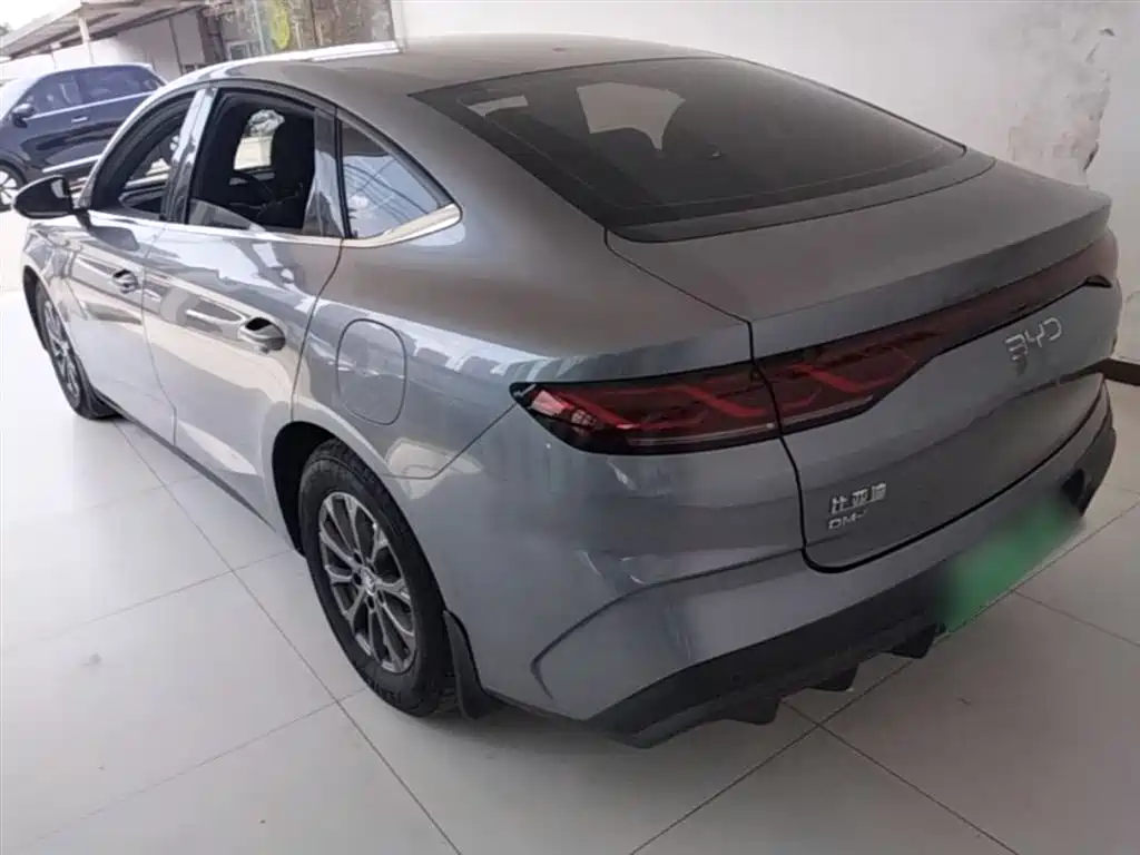 BYD Qin L 2024 DM-i 80KM Leading Edition фото 5