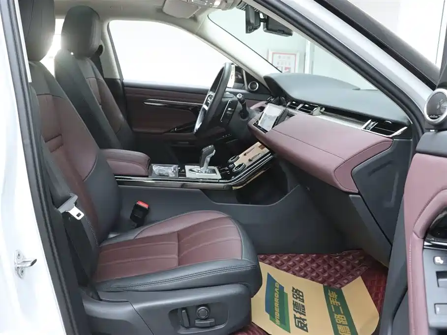 Land Rover Range Rover Evoque 2021 Range Rover Evoque L 249PS R-Dynamic SE Luxury Edition фото 19