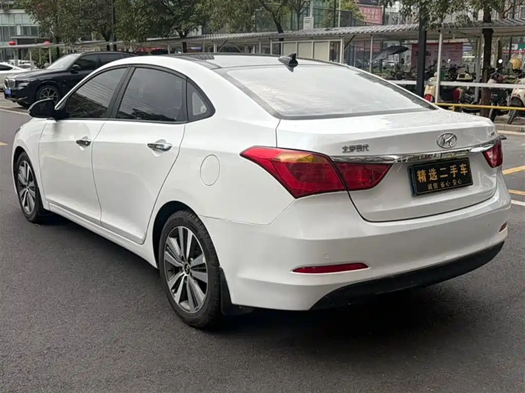 HYUNDAI NAME PICTURE