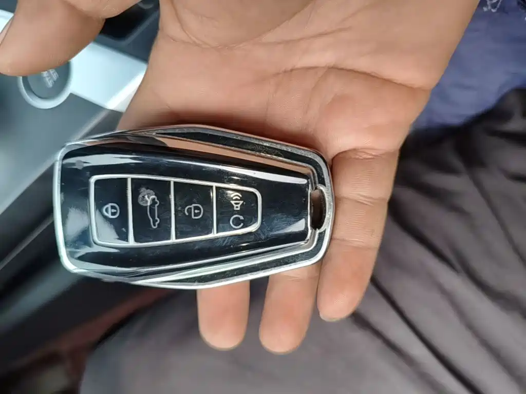 Фото 9 - Geely Geometry A