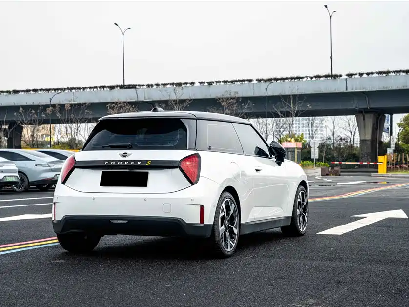 MINI ELECTRIC  COOPER