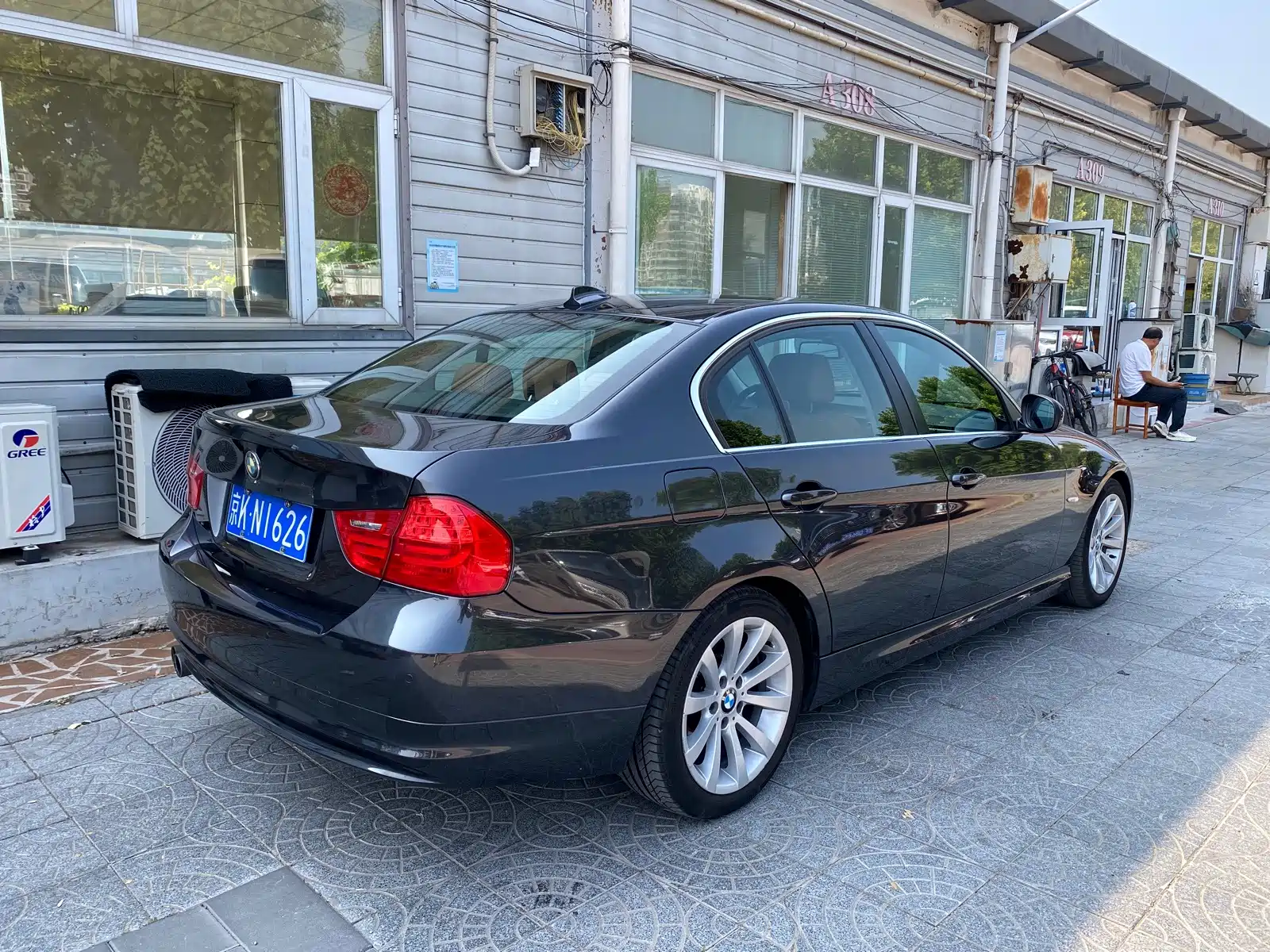صورة 3 - BMW 3 Series