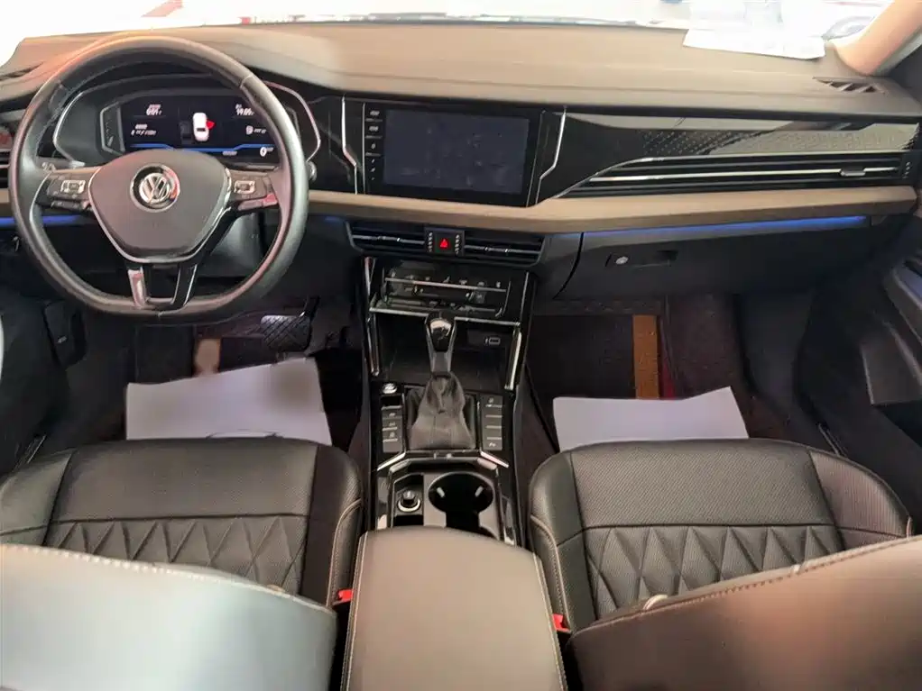 Volkswagen Passat 2019 330TSI Luxury Edition China VI фото 9