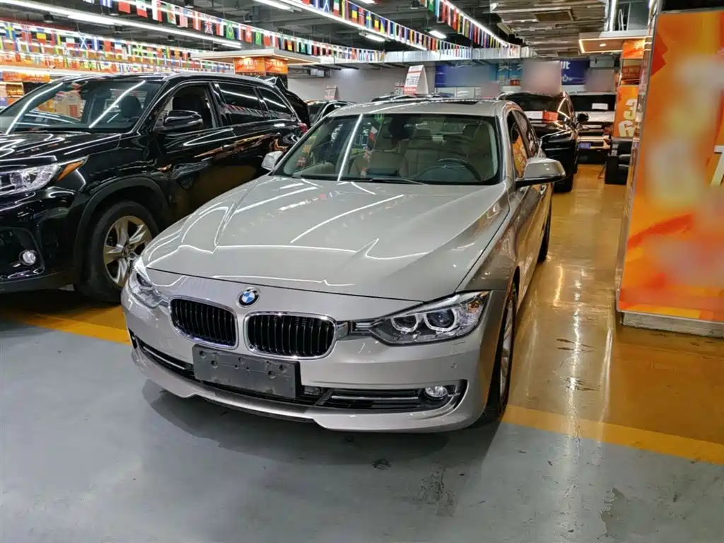 BMW 3 Series 2014 320Li Fashion фото 2